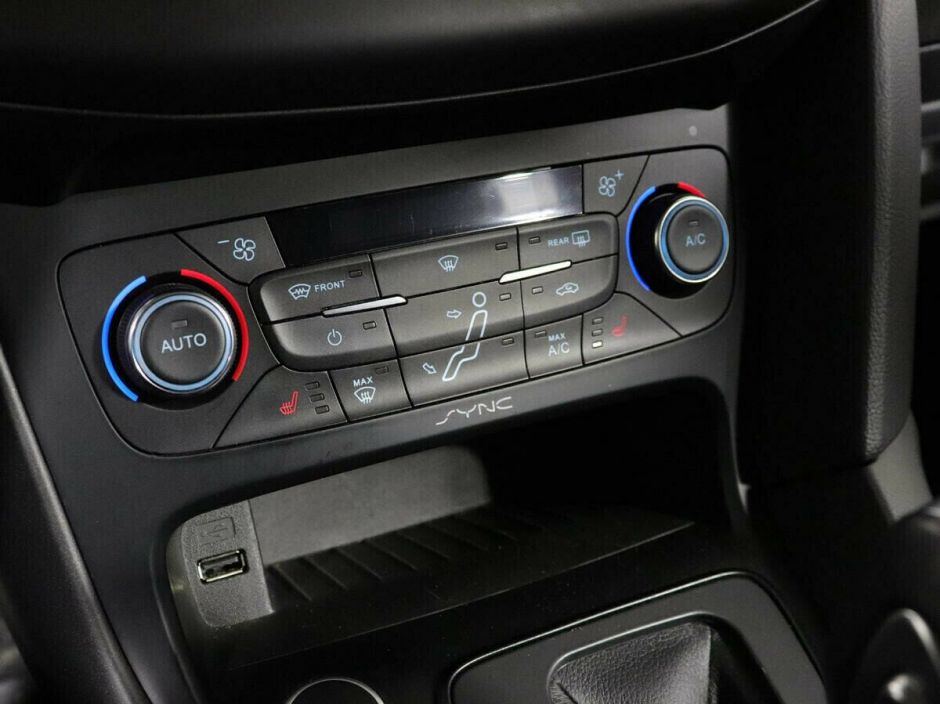 Ford Focus, 1.6 л, Робот, 2017 фото 9