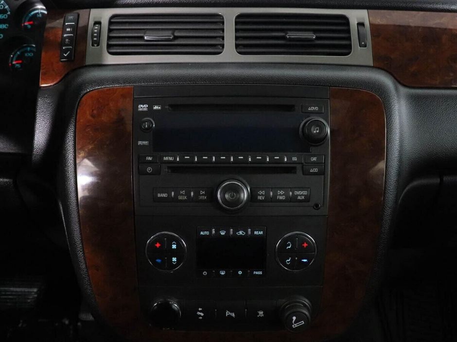 Chevrolet Tahoe, 5.3 л, АТ, 2010 фото 13