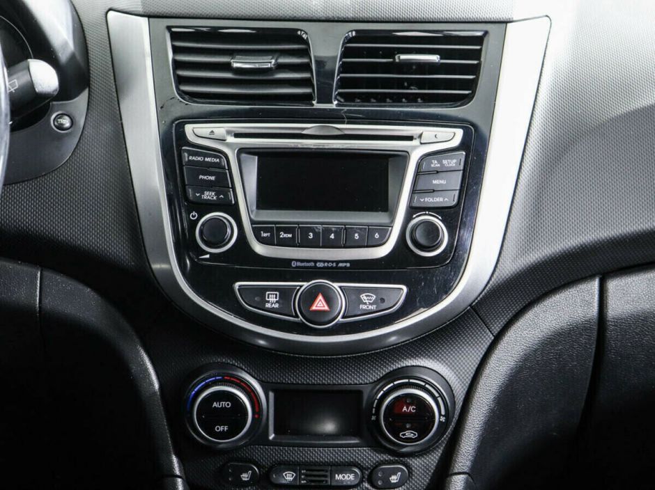 Hyundai Solaris, 1.4 л, АТ, 2015 фото 1