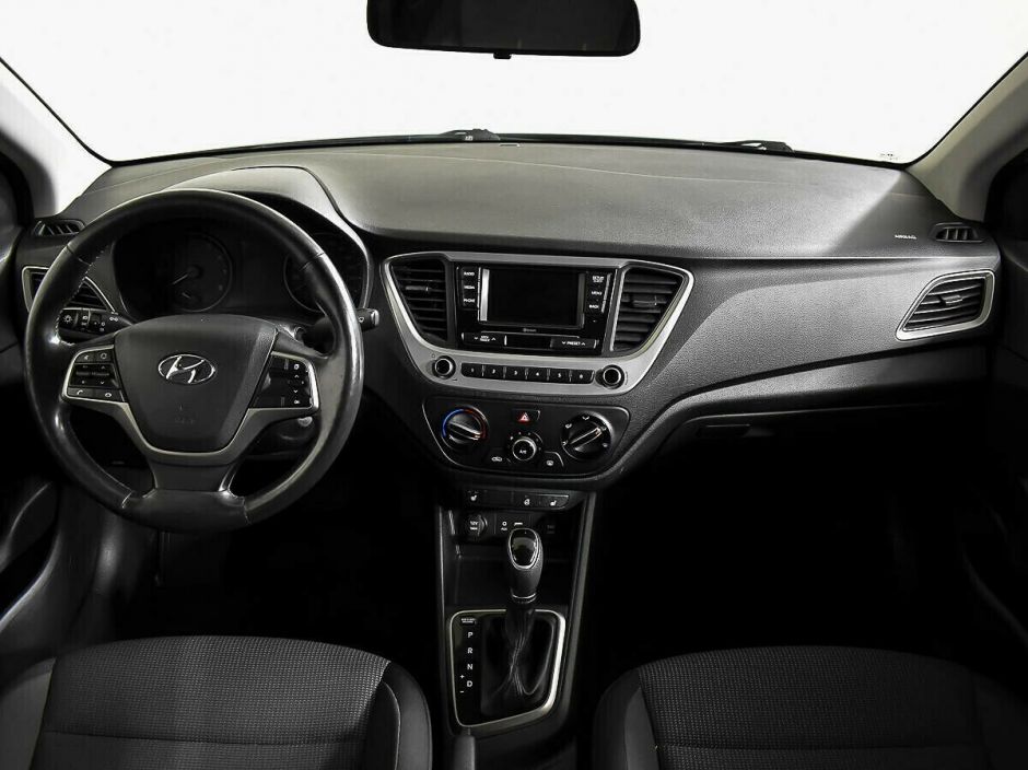 Hyundai Solaris, 1.6 л, АТ, 2017 фото 2