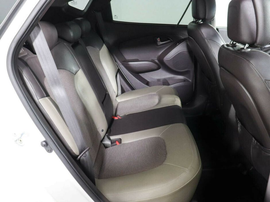 Hyundai ix35, 2.0 л, АТ, 2013 фото 8