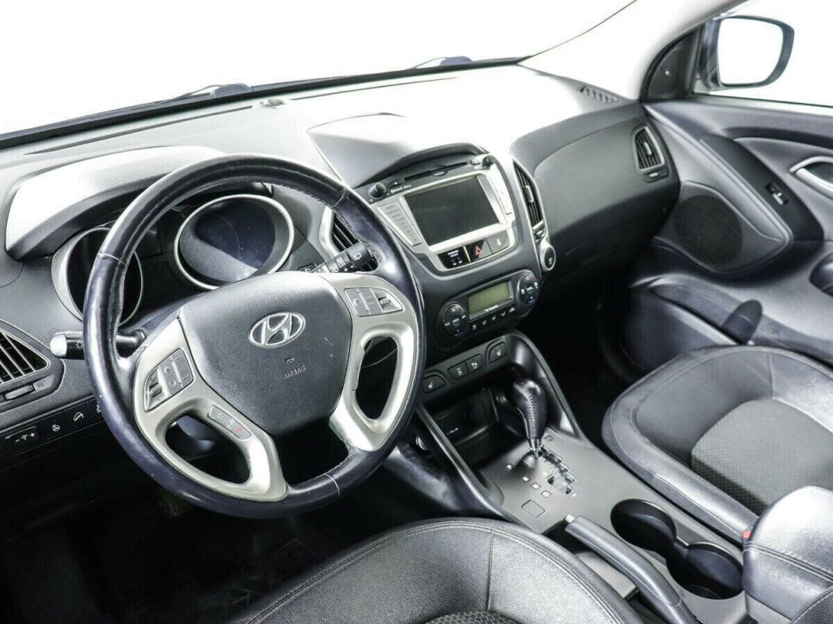 Hyundai ix35, 2.0 л, АТ, 2013 фото 2