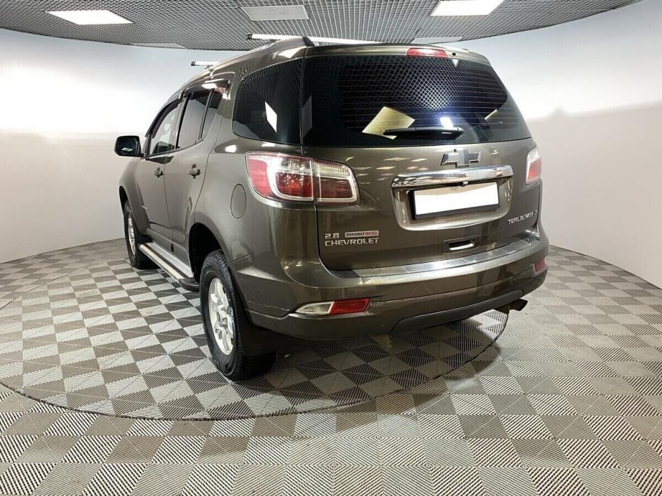 Chevrolet TrailBlazer, 2.8 л, АТ, 2015 фото 6