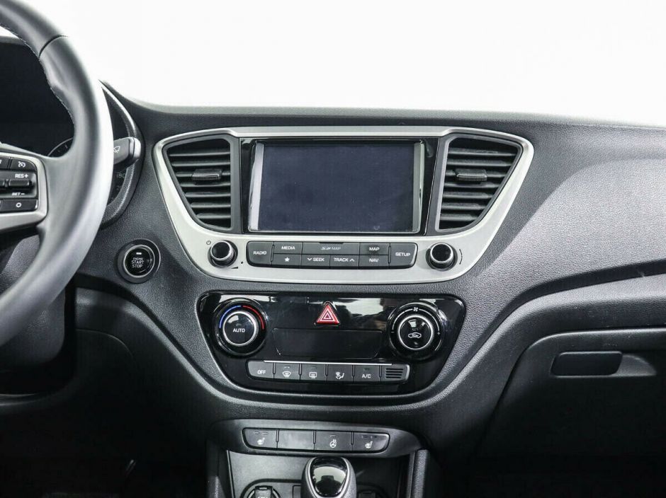 Hyundai Solaris, 1.6 л, АТ, 2018 фото 11