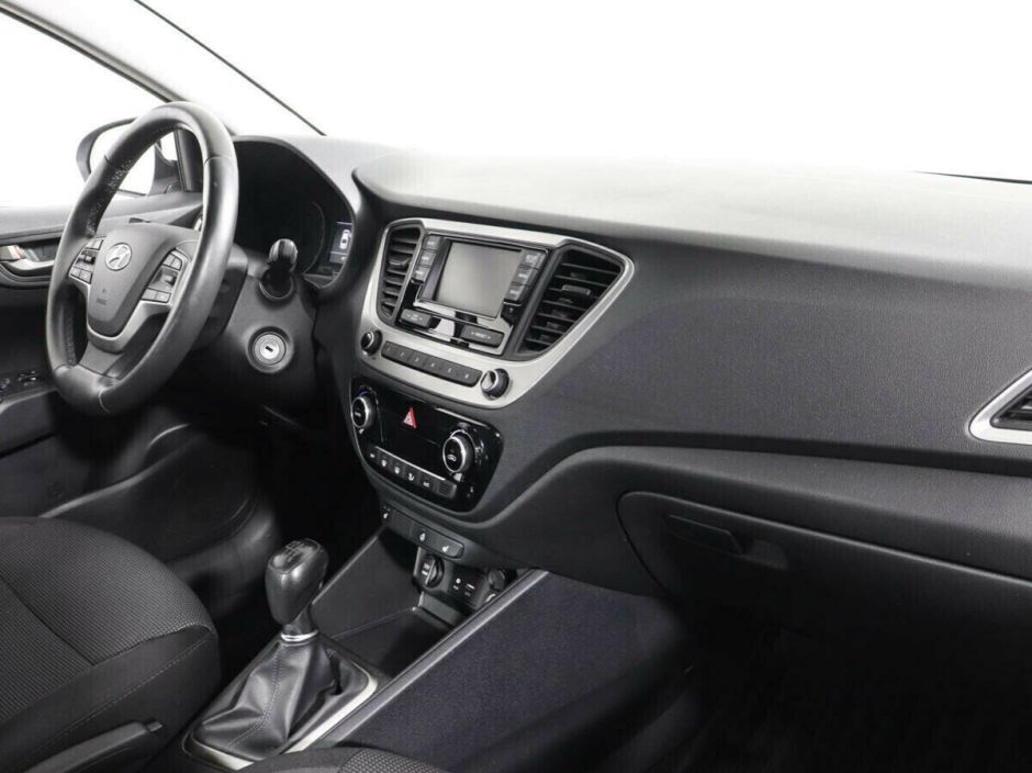 Hyundai Solaris, 1.6 л, МТ, 2018 фото 8