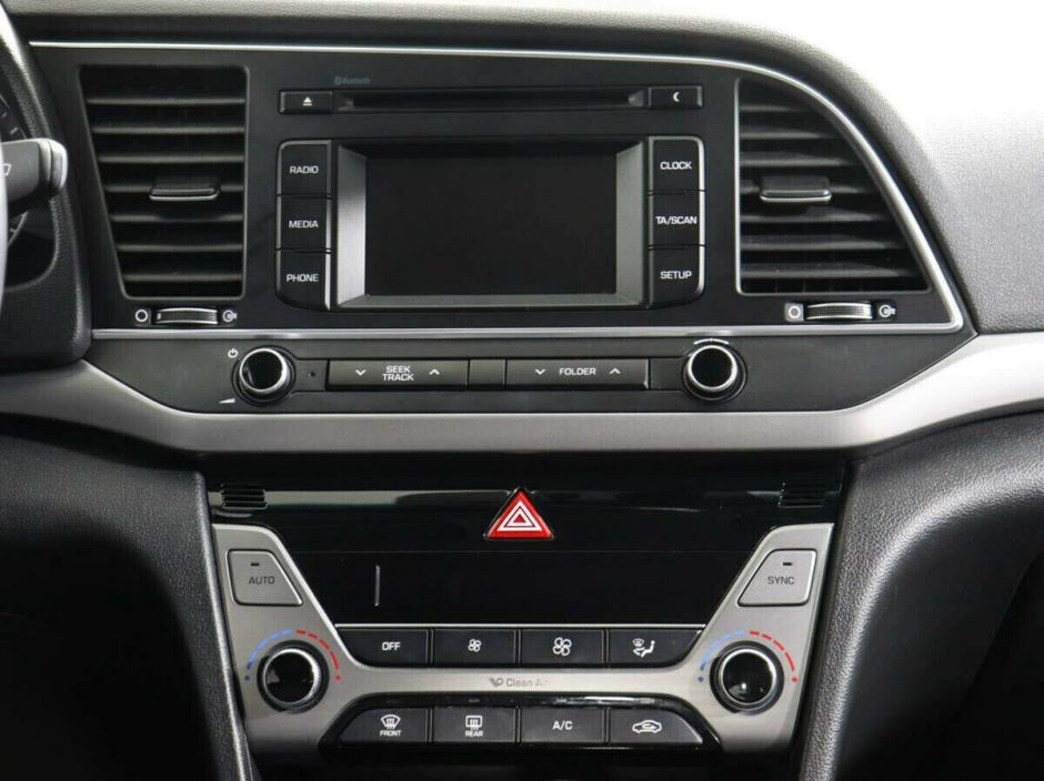 Hyundai Elantra, 2.0 л, АТ, 2016 фото 10