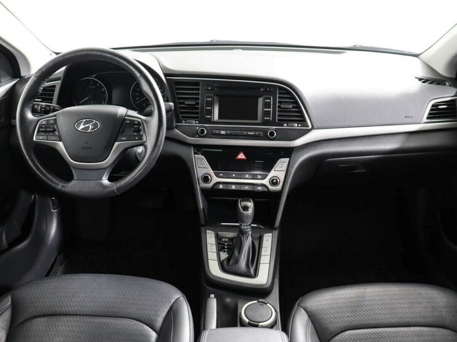Hyundai Elantra, 2.0 л, АТ, 2016 фото 1
