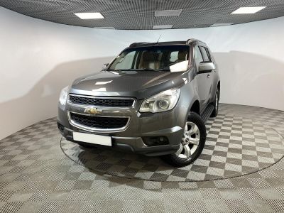 Chevrolet TrailBlazer, 2.8 л, АКПП, 2015 фото 3