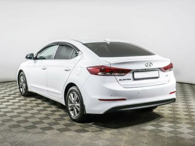 Hyundai Elantra, 2.0 л, АКПП, 2018 фото 6