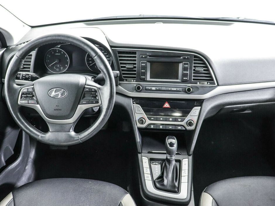 Hyundai Elantra, 2.0 л, АТ, 2018 фото 2