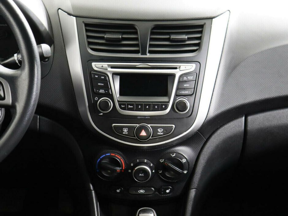 Hyundai Solaris, 1.6 л, АТ, 2015 фото 1