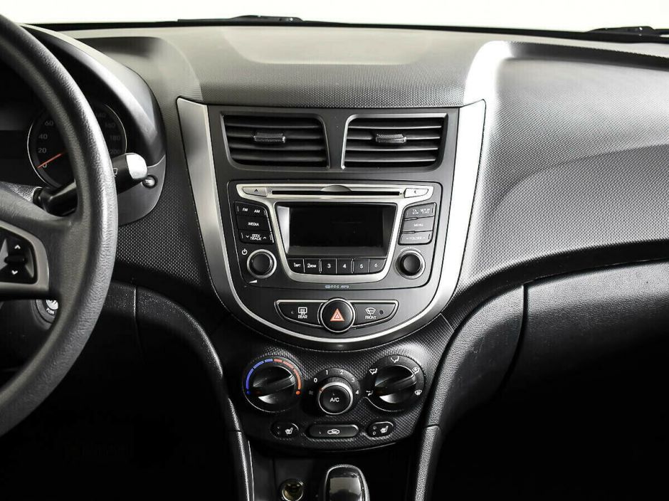 Hyundai Solaris, 1.6 л, АТ, 2015 фото 9