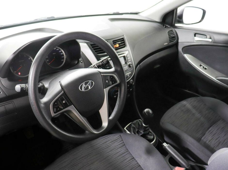 Hyundai Solaris, 1.6 л, МТ, 2017 фото 7