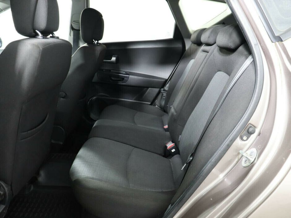 Kia Ceed, 1.6 л, АТ, 2010 фото 1