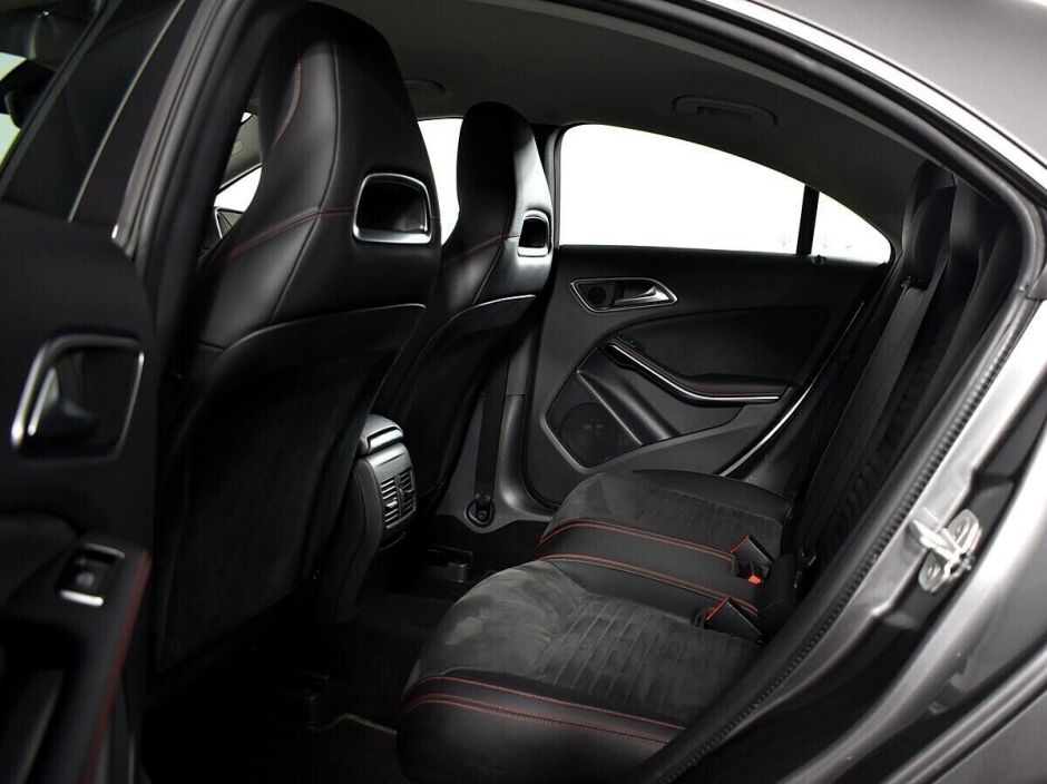 Mercedes-Benz CLA, 2.0 л, Робот, 2016 фото 1