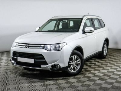 Mitsubishi Outlander, 2.0 л, CVT, 2014 фото 3