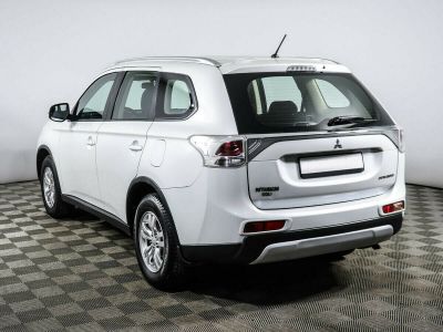 Mitsubishi Outlander, 2.0 л, CVT, 2014 фото 5