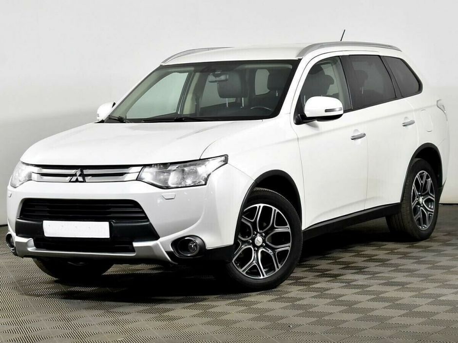 Mitsubishi Outlander, 2.4 л, Вариатор, 2014 фото 3