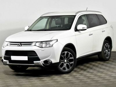 Mitsubishi Outlander, 2.4 л, CVT, 2014 фото 3