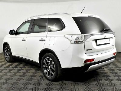 Mitsubishi Outlander, 2.4 л, CVT, 2014 фото 6