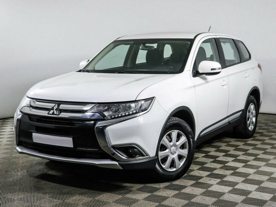 Mitsubishi Outlander, 2.0 л, Вариатор, 2015 фото 3