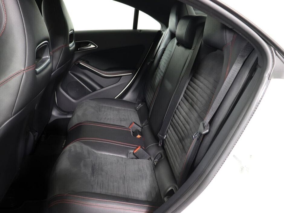 Mercedes-Benz CLA, 2.0 л, Робот, 2016 фото 2
