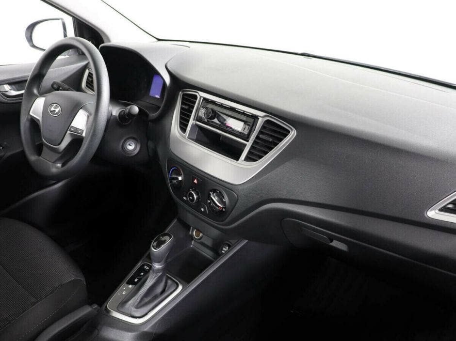 Hyundai Solaris, 1.4 л, АТ, 2020 фото 2