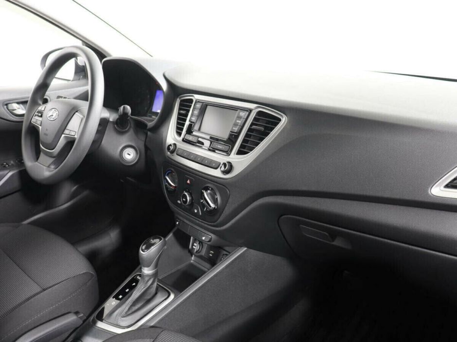 Hyundai Solaris, 1.6 л, АТ, 2020 фото 2