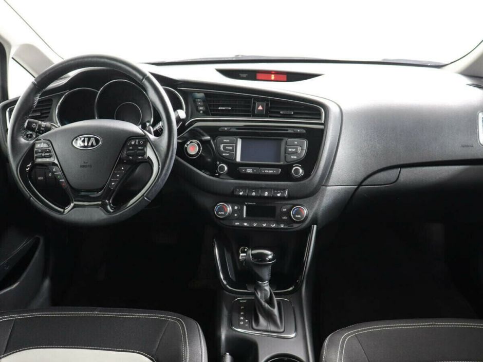 Kia Ceed, 1.6 л, Робот, 2017 фото 7