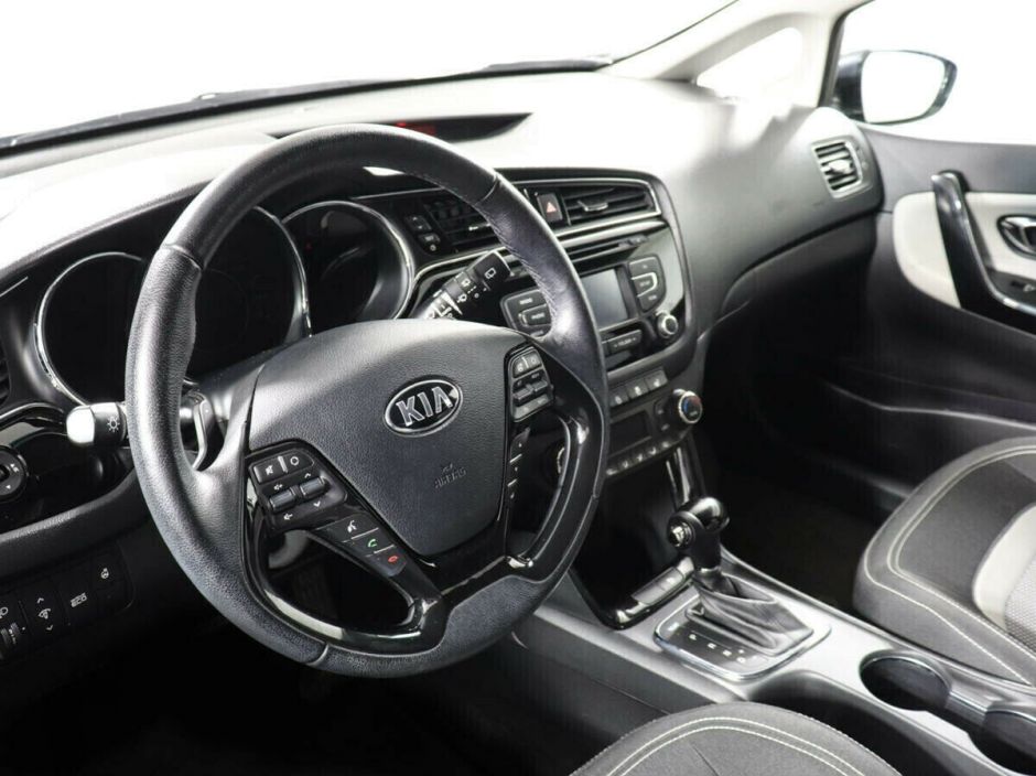 Kia Ceed, 1.6 л, Робот, 2017 фото 8