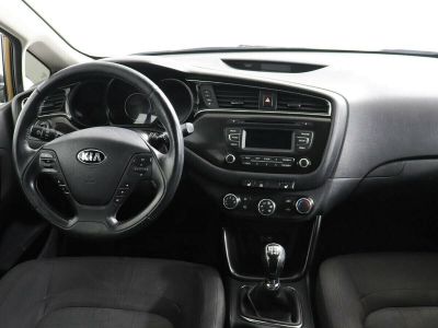 Kia Ceed, 1.6 л, МКПП, 2016 фото 8