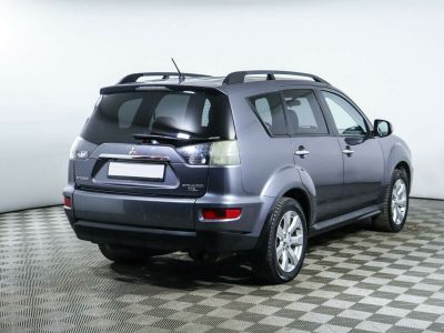 Mitsubishi Outlander, 2.4 л, CVT, 2010 фото 4