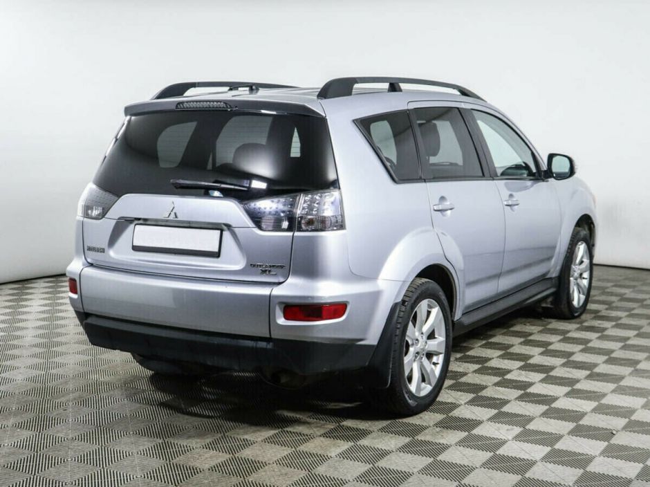 Mitsubishi Outlander, 2.4 л, Вариатор, 2011 фото 4