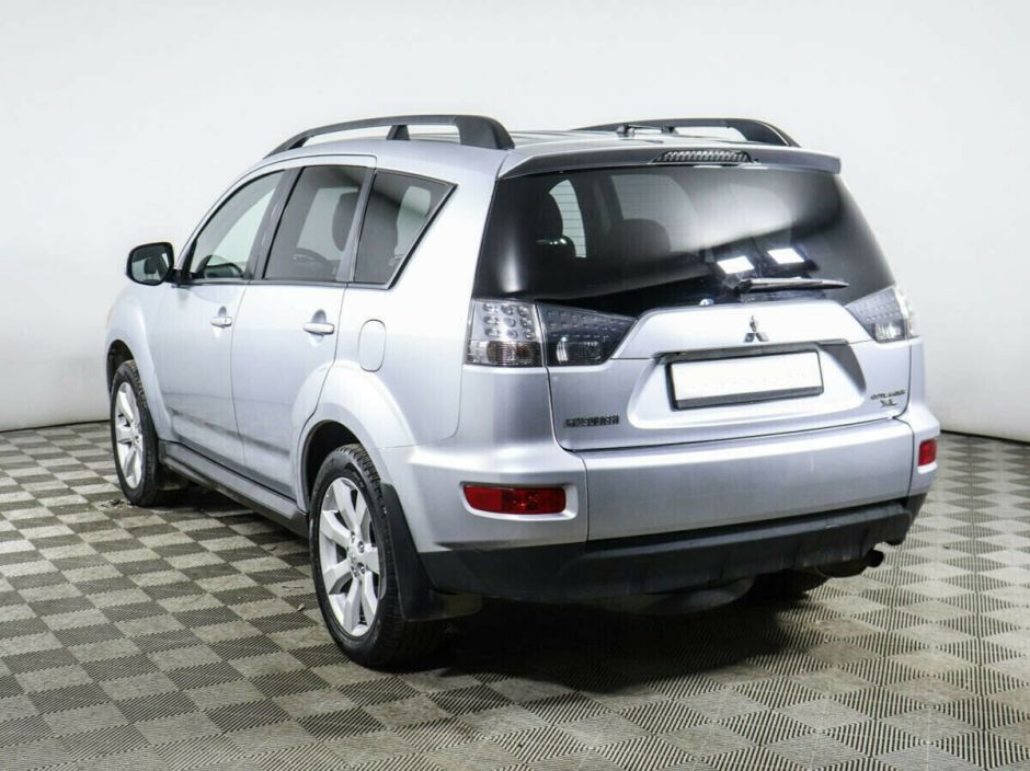 Mitsubishi Outlander, 2.4 л, Вариатор, 2011 фото 6