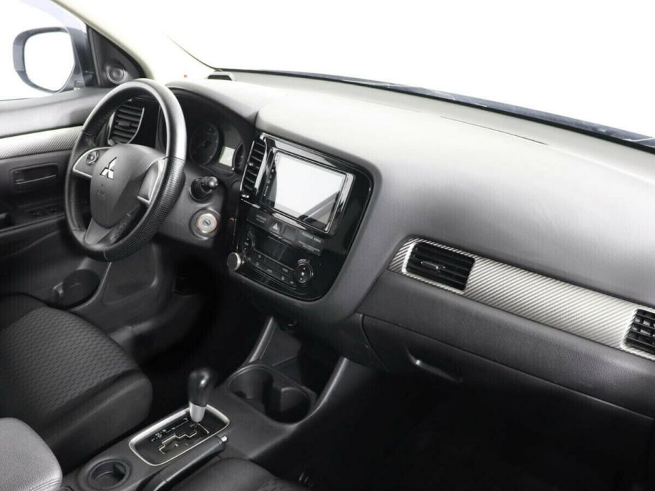 Mitsubishi Outlander, 2.0 л, Вариатор, 2012 фото 1