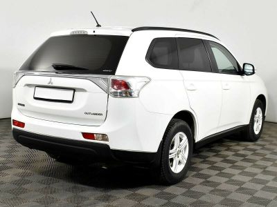 Mitsubishi Outlander, 2.0 л, CVT, 2014 фото 4