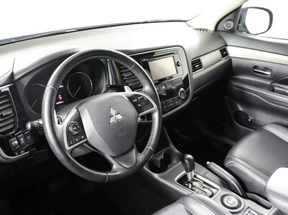 Mitsubishi Outlander, 2.4 л, Вариатор, 2012 фото 9