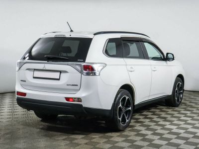 Mitsubishi Outlander, 2.4 л, CVT, 2013 фото 4