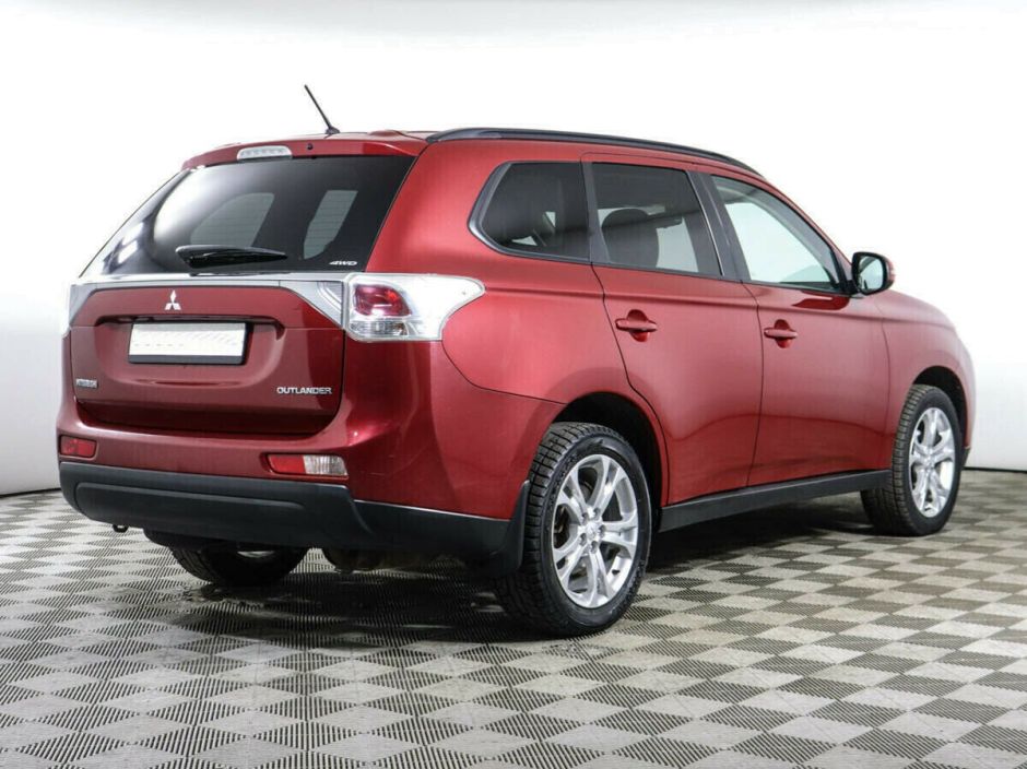 Mitsubishi Outlander, 2.0 л, Вариатор, 2014 фото 4