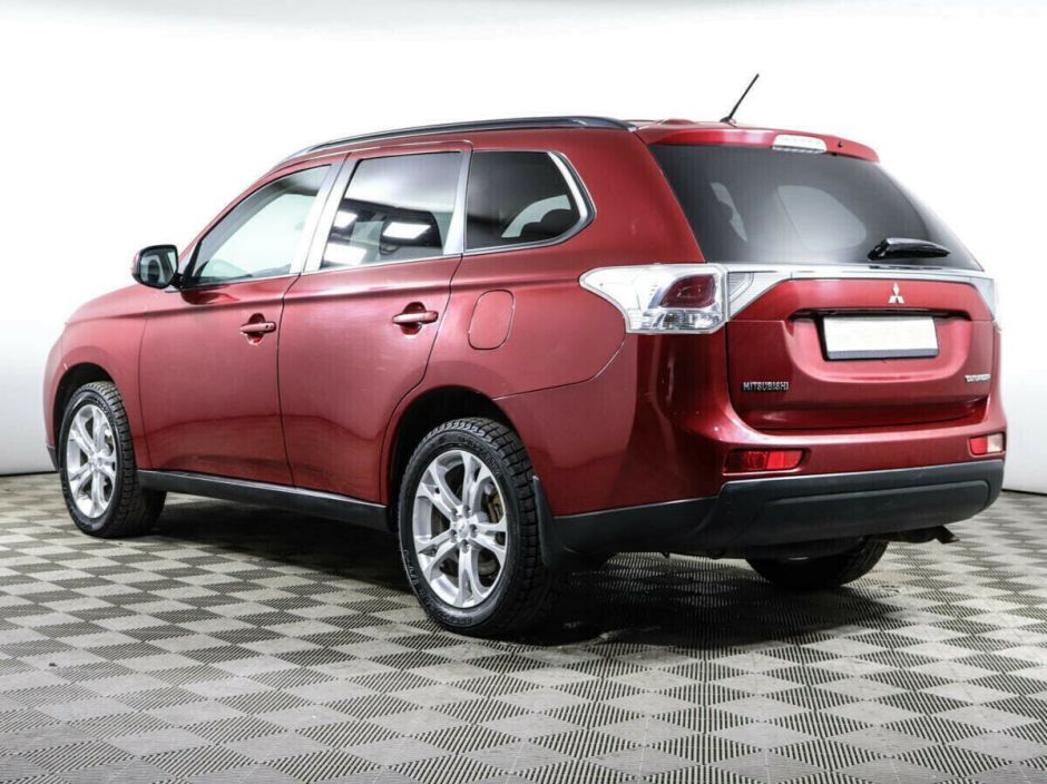 Mitsubishi Outlander, 2.0 л, Вариатор, 2014 фото 6