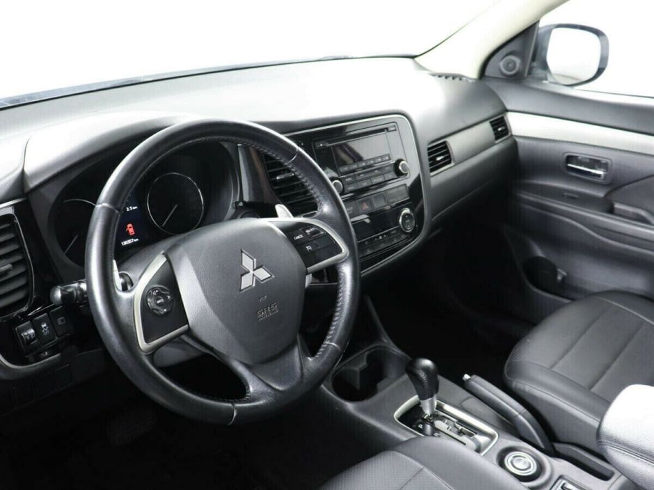 Mitsubishi Outlander, 2.0 л, Вариатор, 2012 фото 7