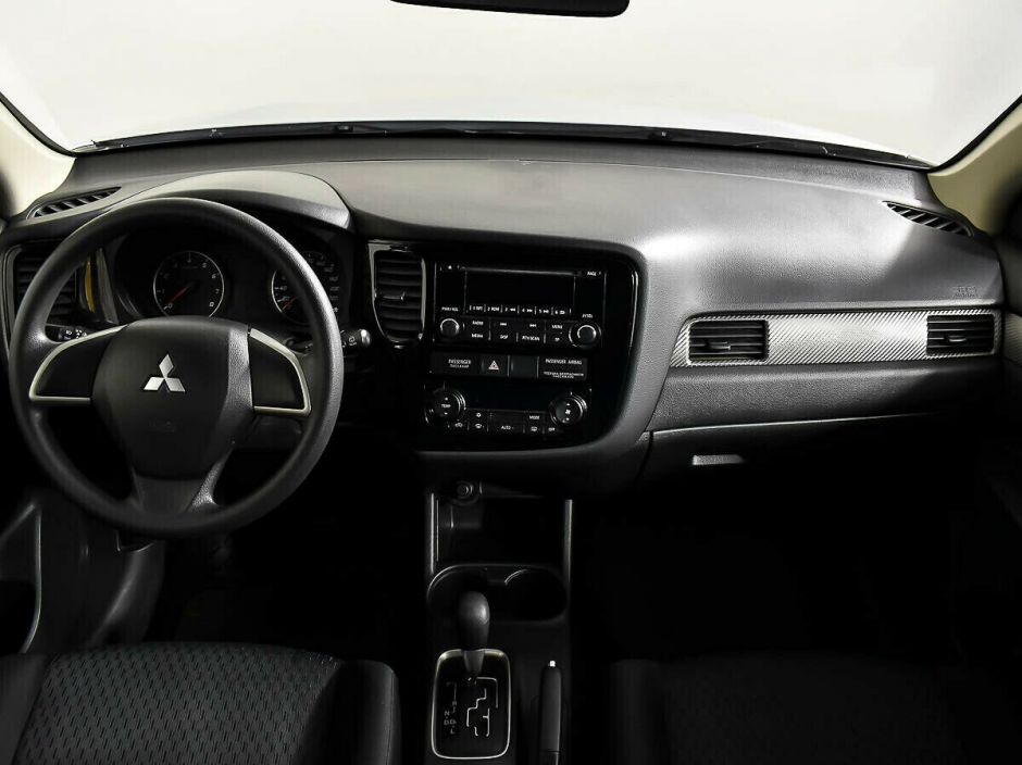 Mitsubishi Outlander, 2.0 л, Вариатор, 2012 фото 9