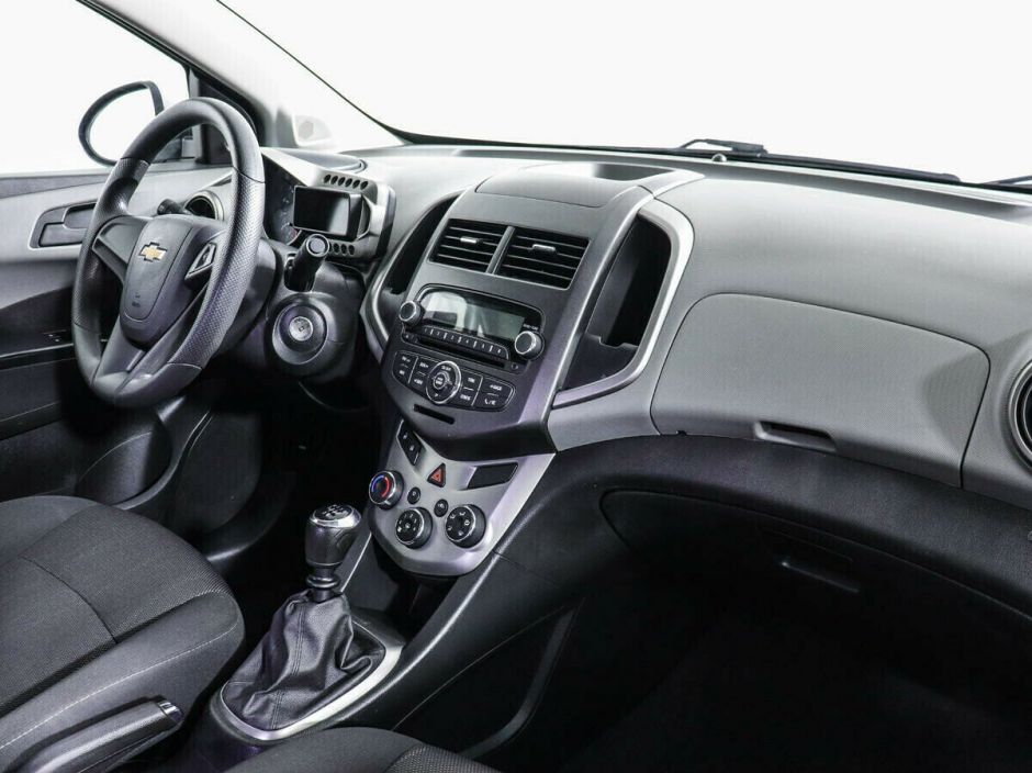 Chevrolet Aveo, 1.6 л, МТ, 2014 фото 9