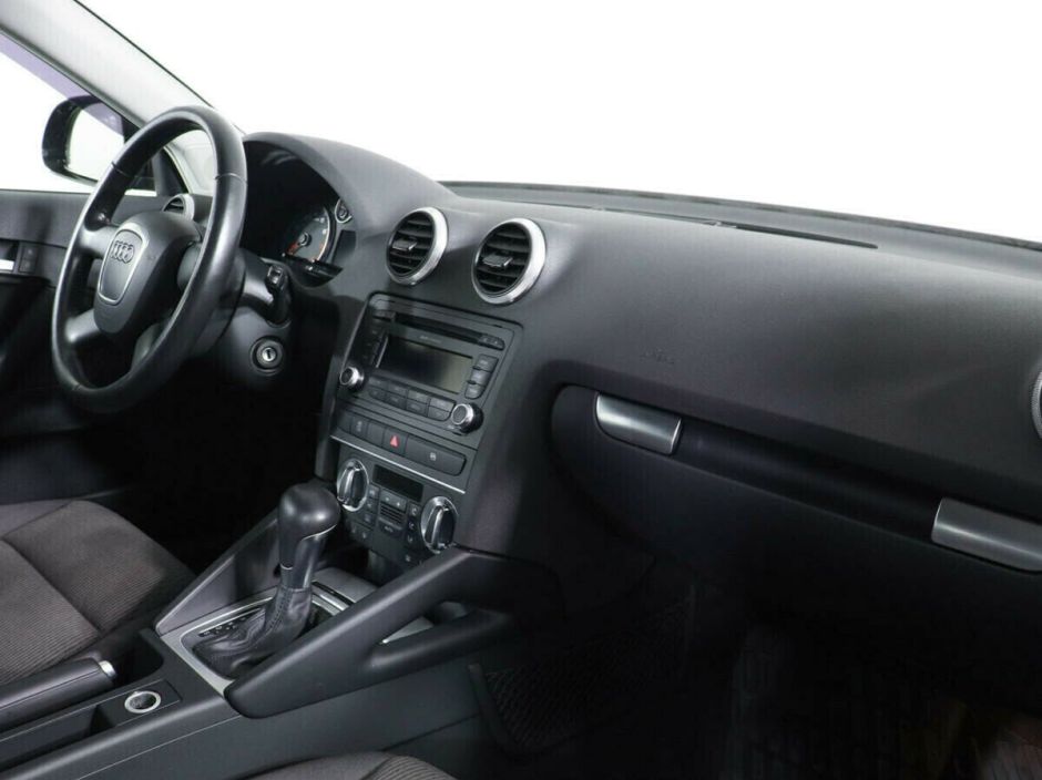 Audi A3, 1.6 л, Робот, 2010 фото 2