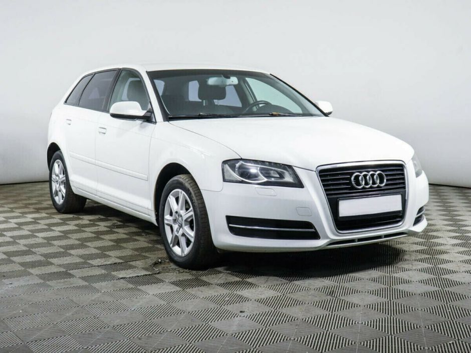 Audi A3, 1.2 л, Робот, 2011 фото 4