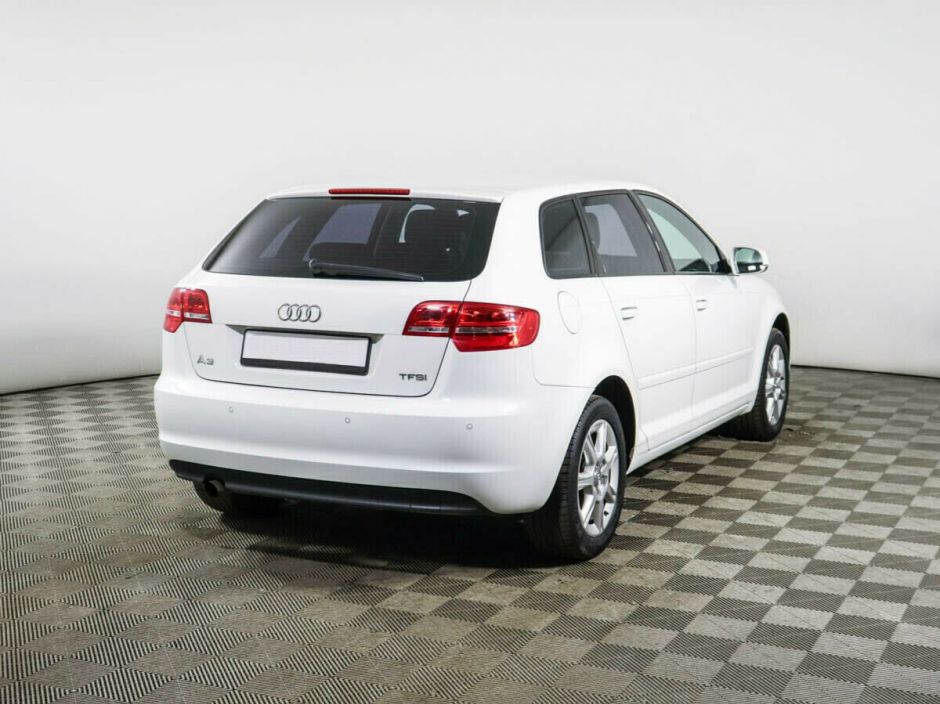 Audi A3, 1.2 л, Робот, 2011 фото 6