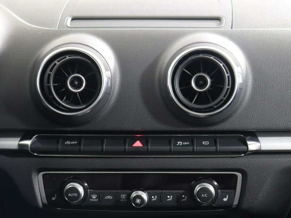 Audi A3, 1.4 л, Робот, 2013 фото 1