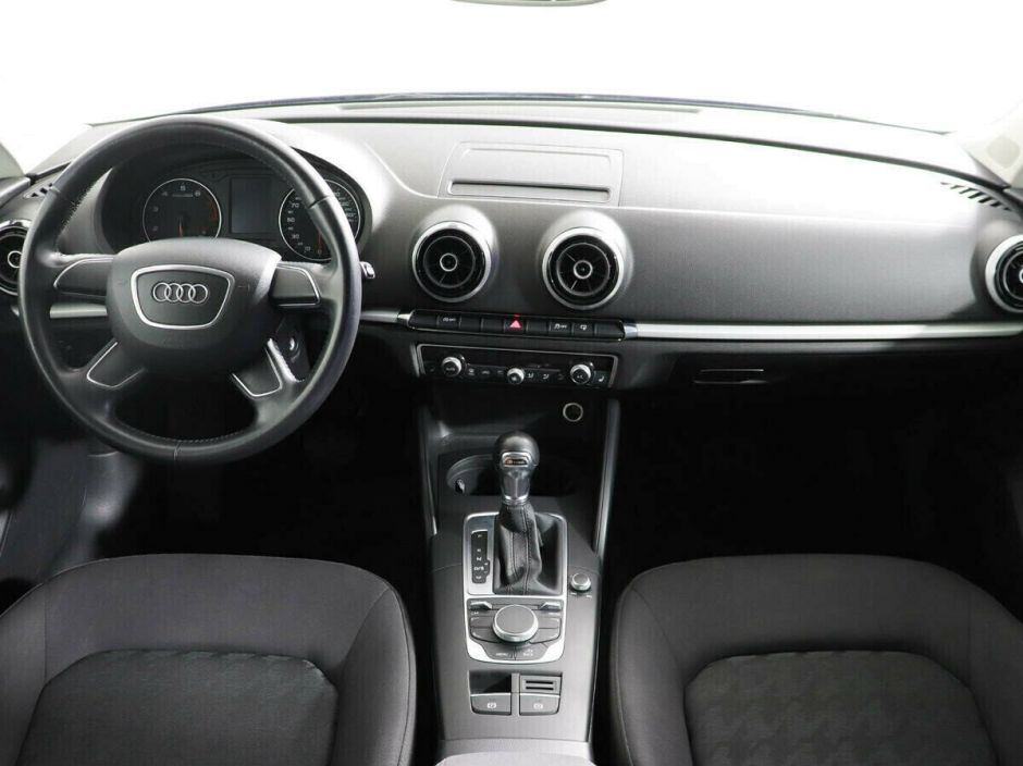 Audi A3, 1.4 л, Робот, 2013 фото 7