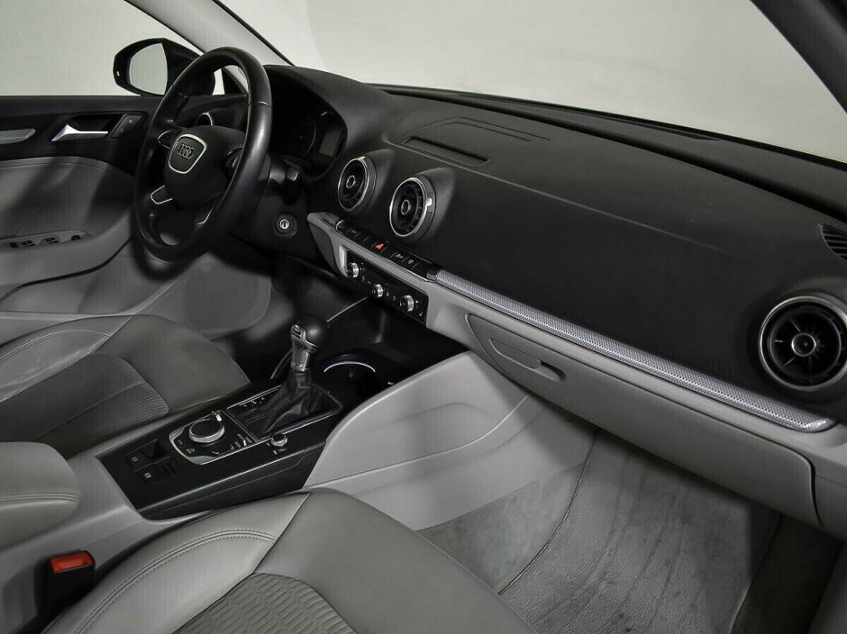 Audi A3, 1.4 л, Робот, 2015 фото 2
