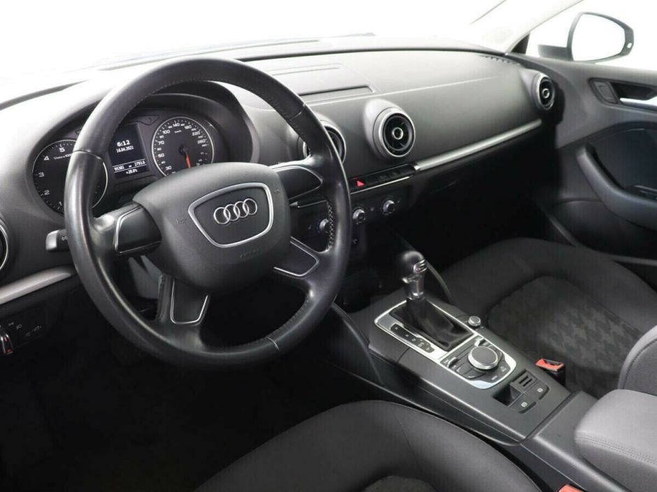 Audi A3, 1.4 л, Робот, 2015 фото 8